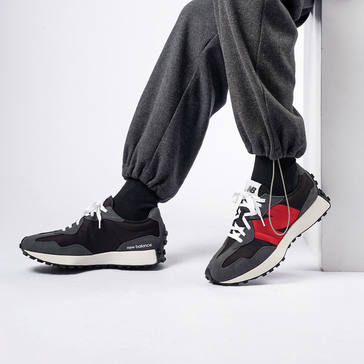 NB327 Black Red